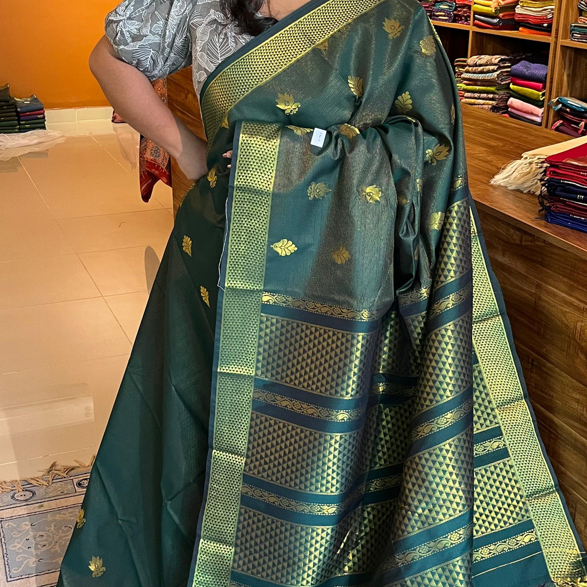 Vairaoosi Agarlic Cotton Silk Sarees main image 0