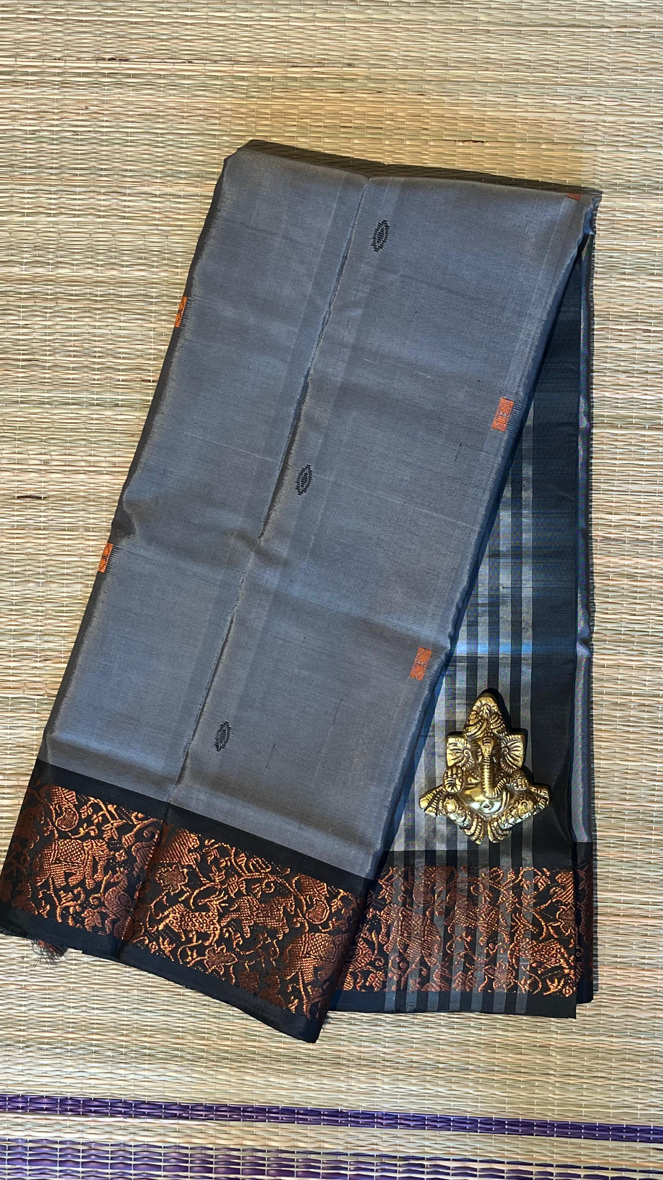 Chinnalampattu 6Yards Saree - 03-07-02-06 (Grey with Black)