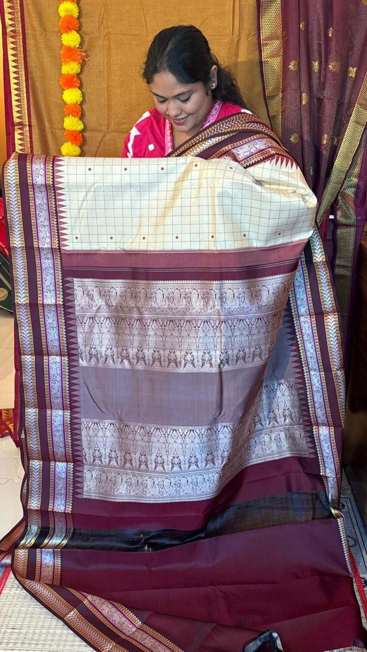 Pure Silk Kancheevaram Sarees - 01-10-16-01 - Half White with Maroon