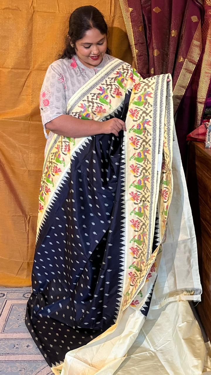 Pochampally Double Ikkat Saree - 01-03-34-PS-03 (Navy blue)