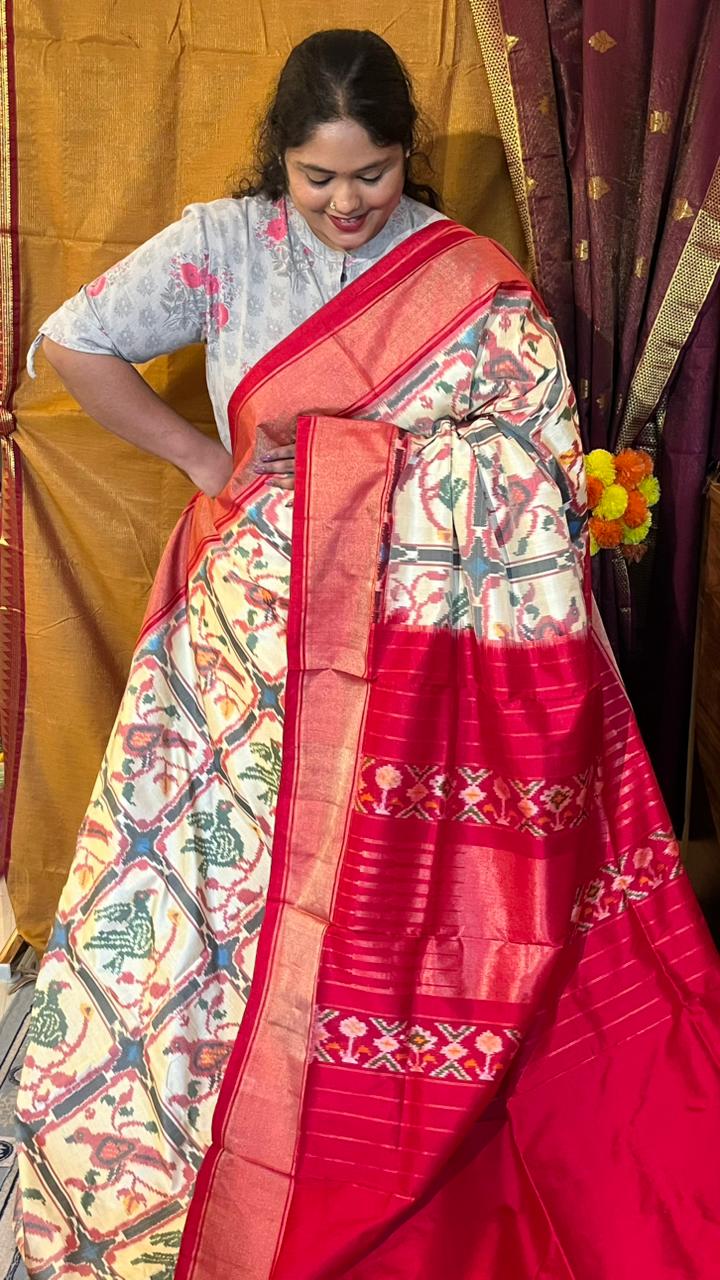 Pochampally Double Ikkat Saree - 01-03-36-PS-01 (Cream)