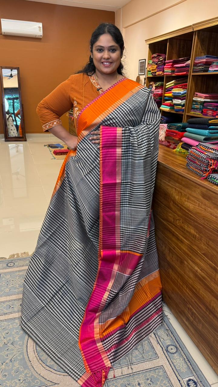 Maheshwari Ganga Jamuna Checks Saree -  05-12-09-01