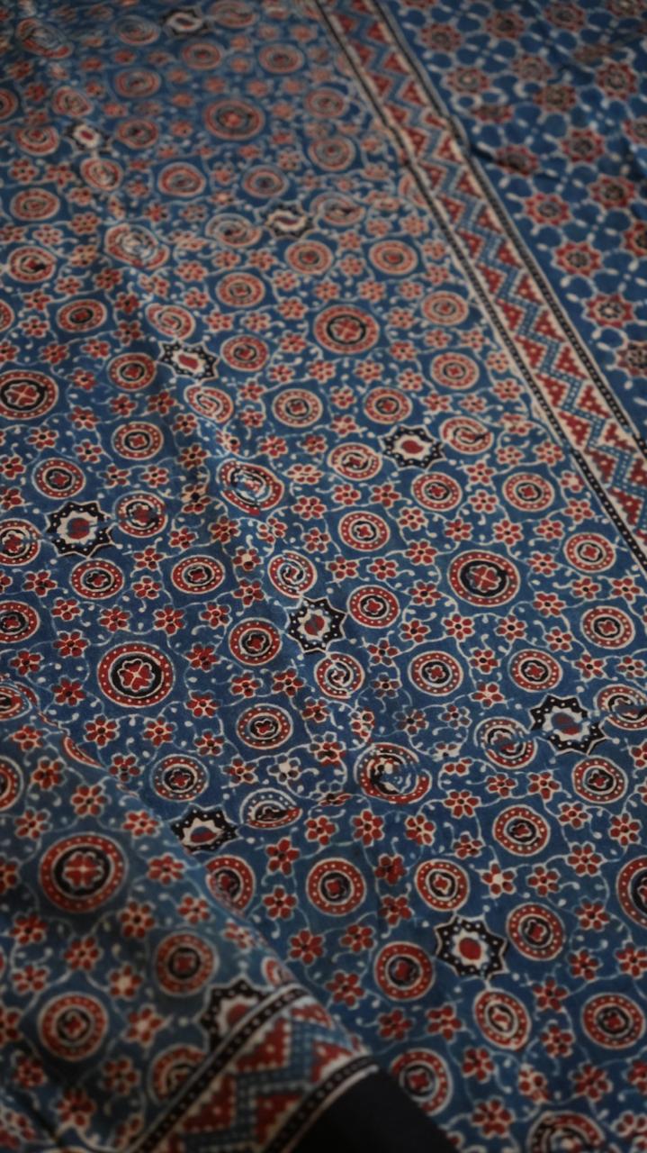 Ajrakh Print Cotton Saree - 46-12-01-06 (Blue)
