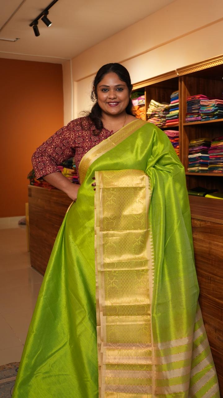 Mangalagiri Silk Cotton Kanchi Border Saree - 15-01-05-03 (PARROT GREEN AND PALE GOLD )