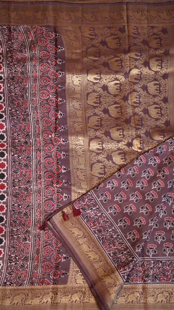 Ajrakh Dola Silk Saree - 46-01-01-03 (JAIPUR CITY PALACE)