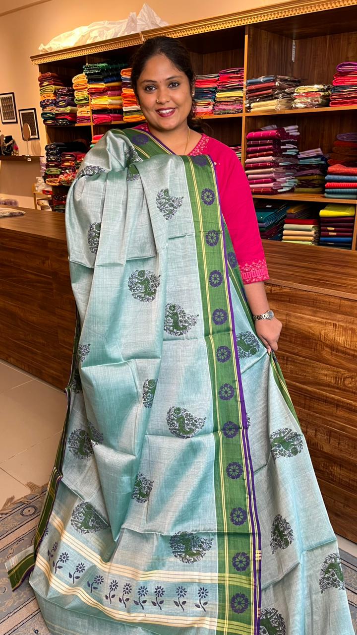 Devendra 10.5 Yards Madisar Plain Saree - 12-05-P-06-10.1/2Y-01