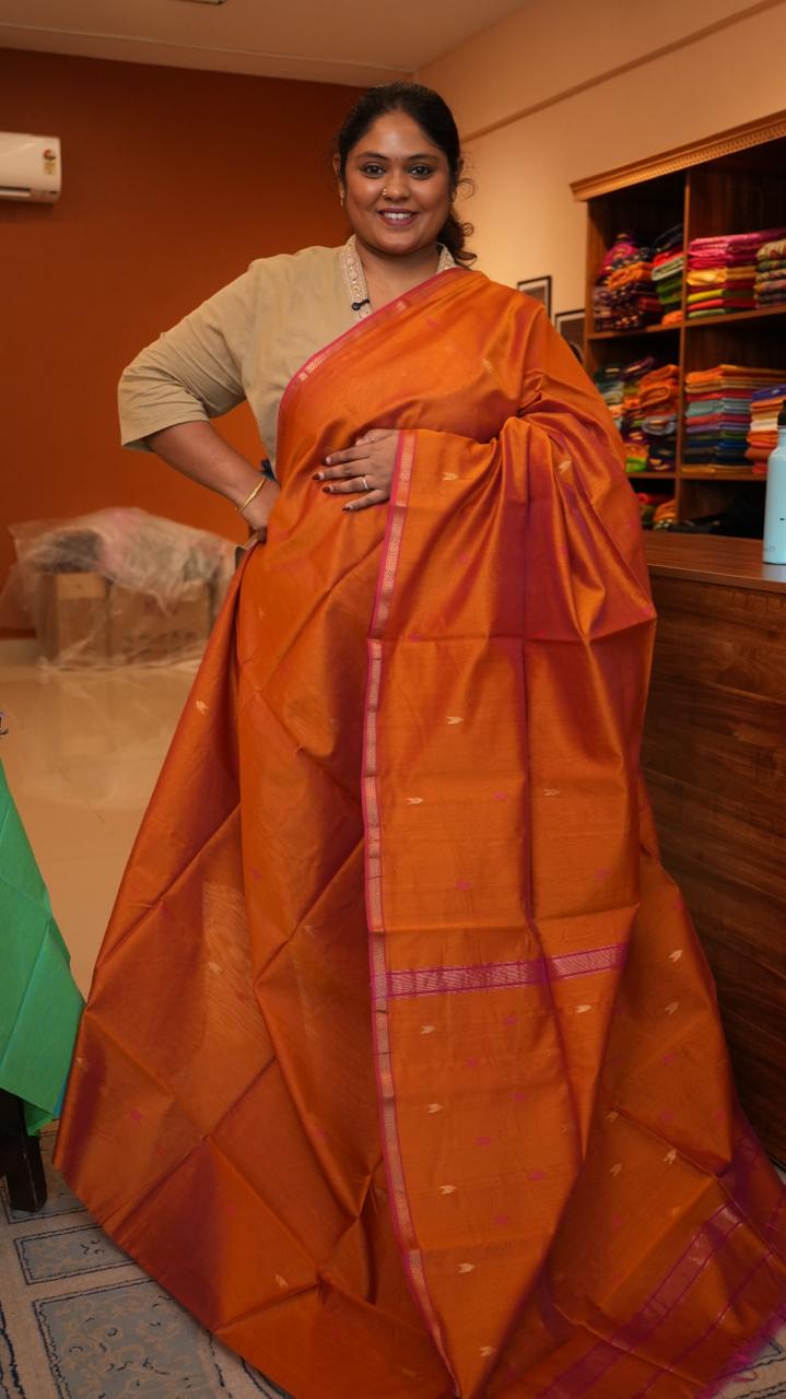Maheshwari Small Border Bhutti Sarees - 05-07-01-10 (CINNAMON)