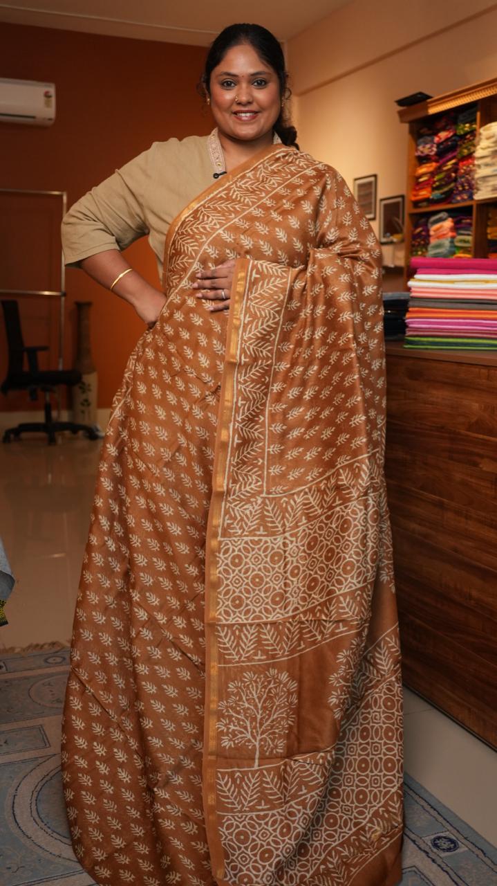 Chanderi Bagru printed saree -51-08-01-22 (MELTED CARAMEL)