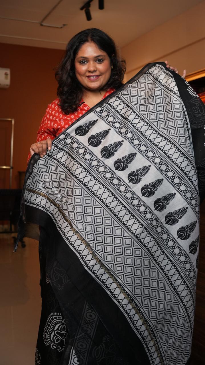 Chanderi Black and White Saree -51-02-01-33 (TRIBAL VISAGE)