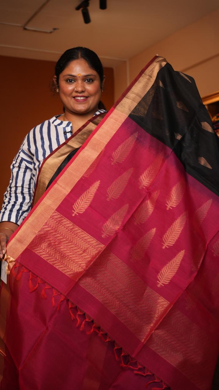 Kora silk cotton small butti Saree -04-08-02-04 (RAVEN PYROPE)