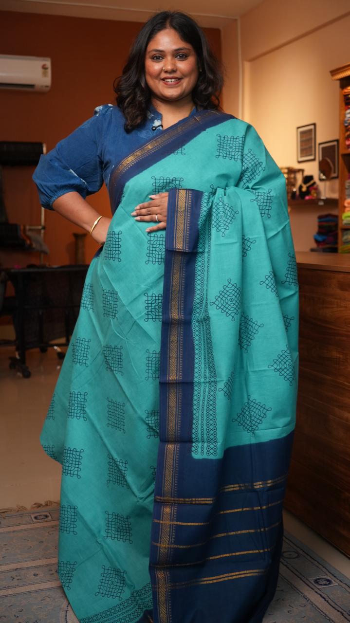 Madurai Cotton Small Border Kolam Saree - 11-04B-01-7Y-06 (BLUE SUCCULENT)