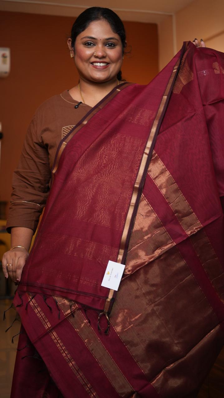 Maheshwari Silk Cotton Plain Small Border Saree -05-10-01-03 (ALMANDINE)