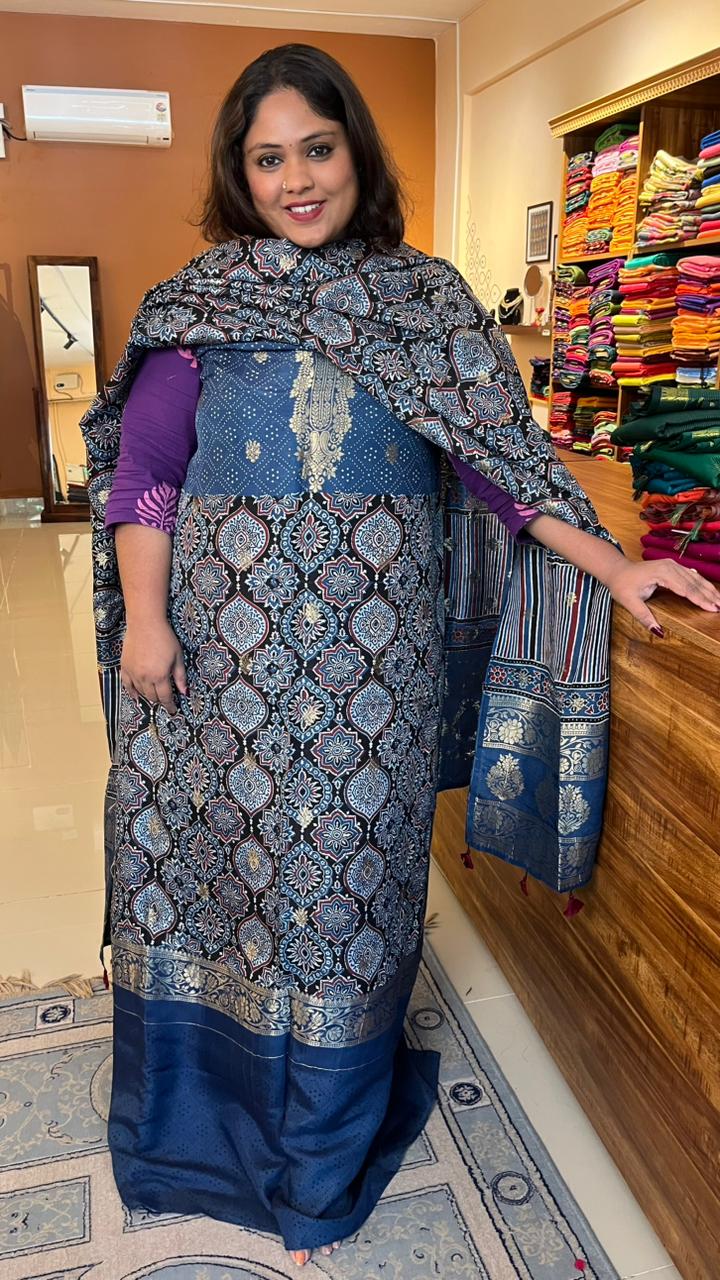 Dola Silk Salwar Set - 46-12-02-01 (Black with Blue)