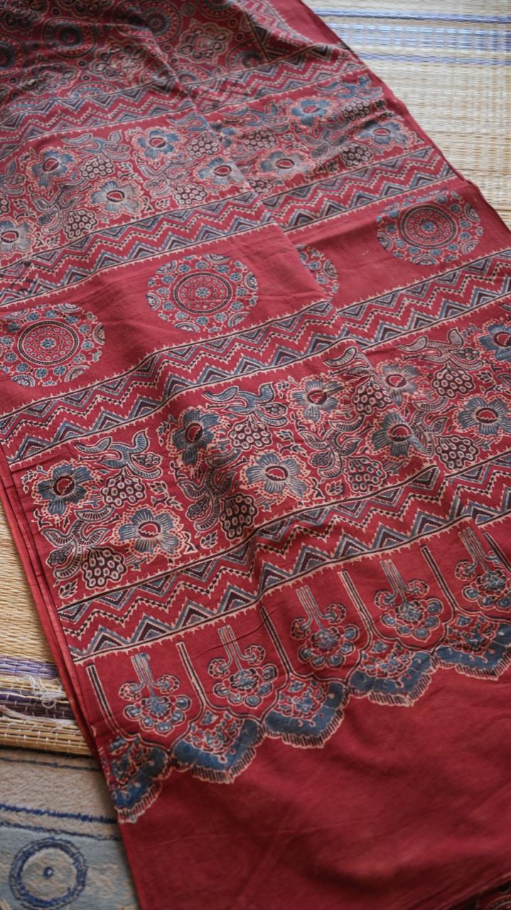 Ajrakh Cotton Saree - 46-12-01-01 (AJRAKH LAAL)