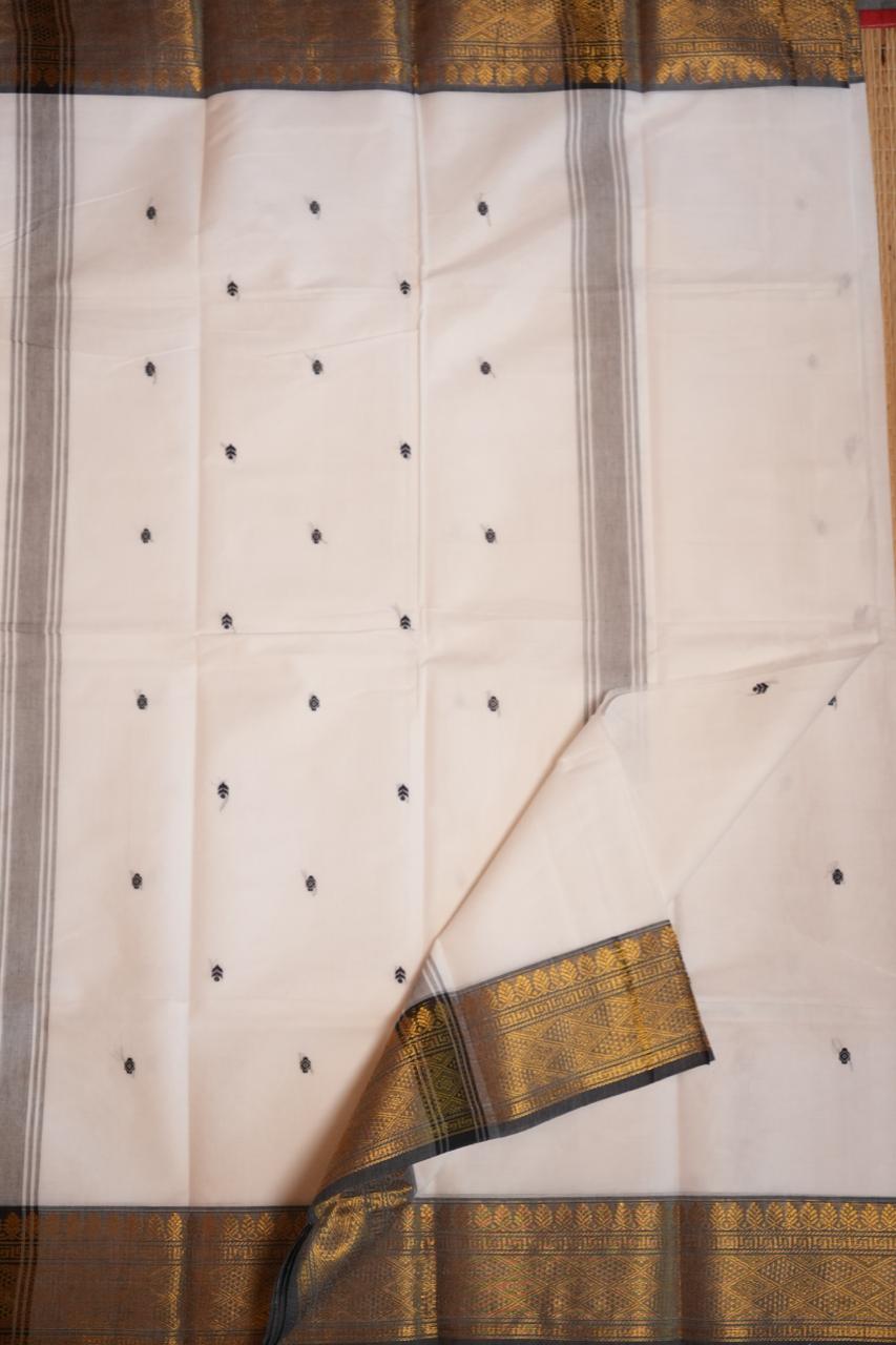 Kanchi Cotton Saree with Hamper -01-09-02-03 (MERINGUE)